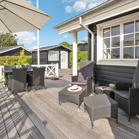 3 Bedroom Stunning In * 하일스