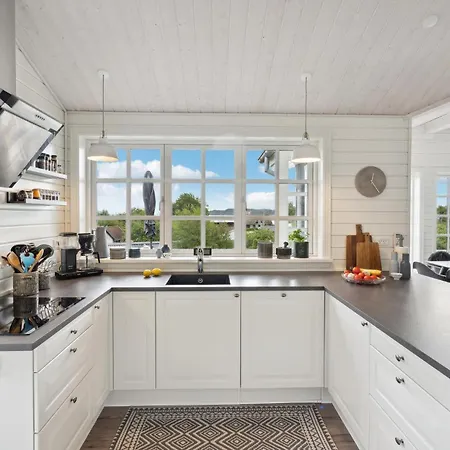 3 Bedroom Stunning In Hejls